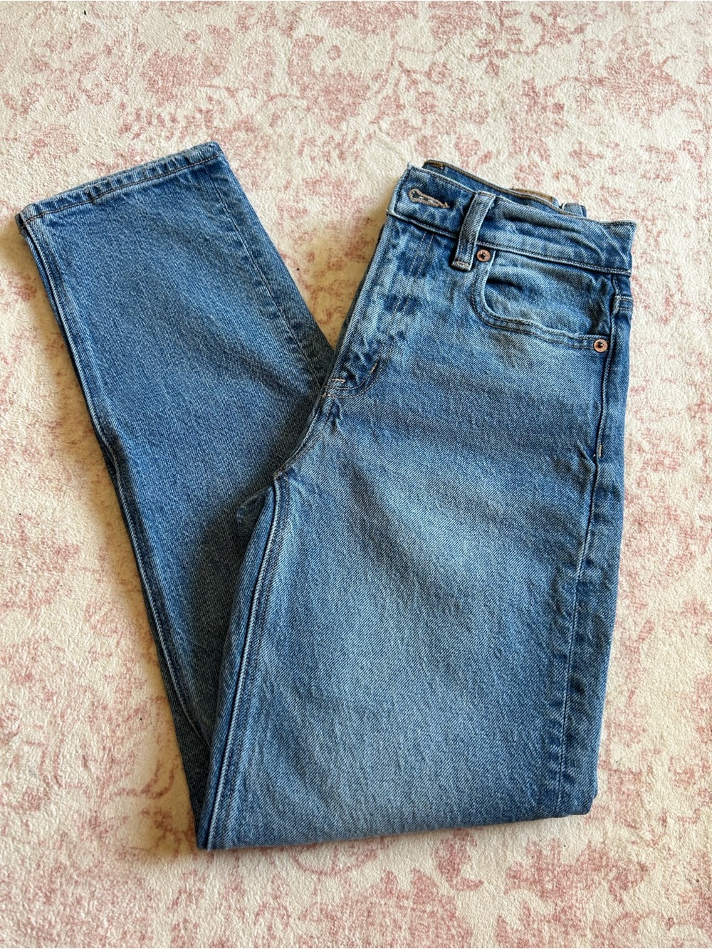 American Eagle Straight Leg Jeans